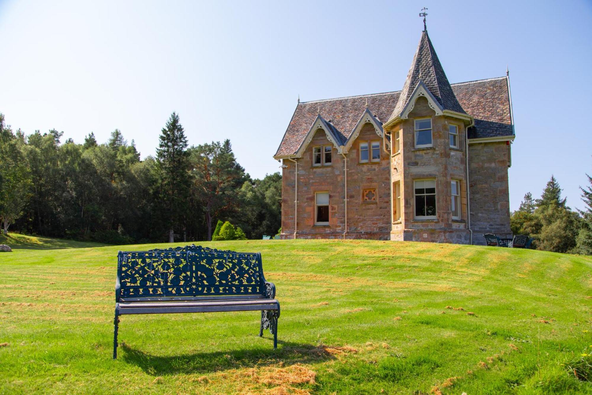 Inveroykel Lodge At Rosehall 외부 사진